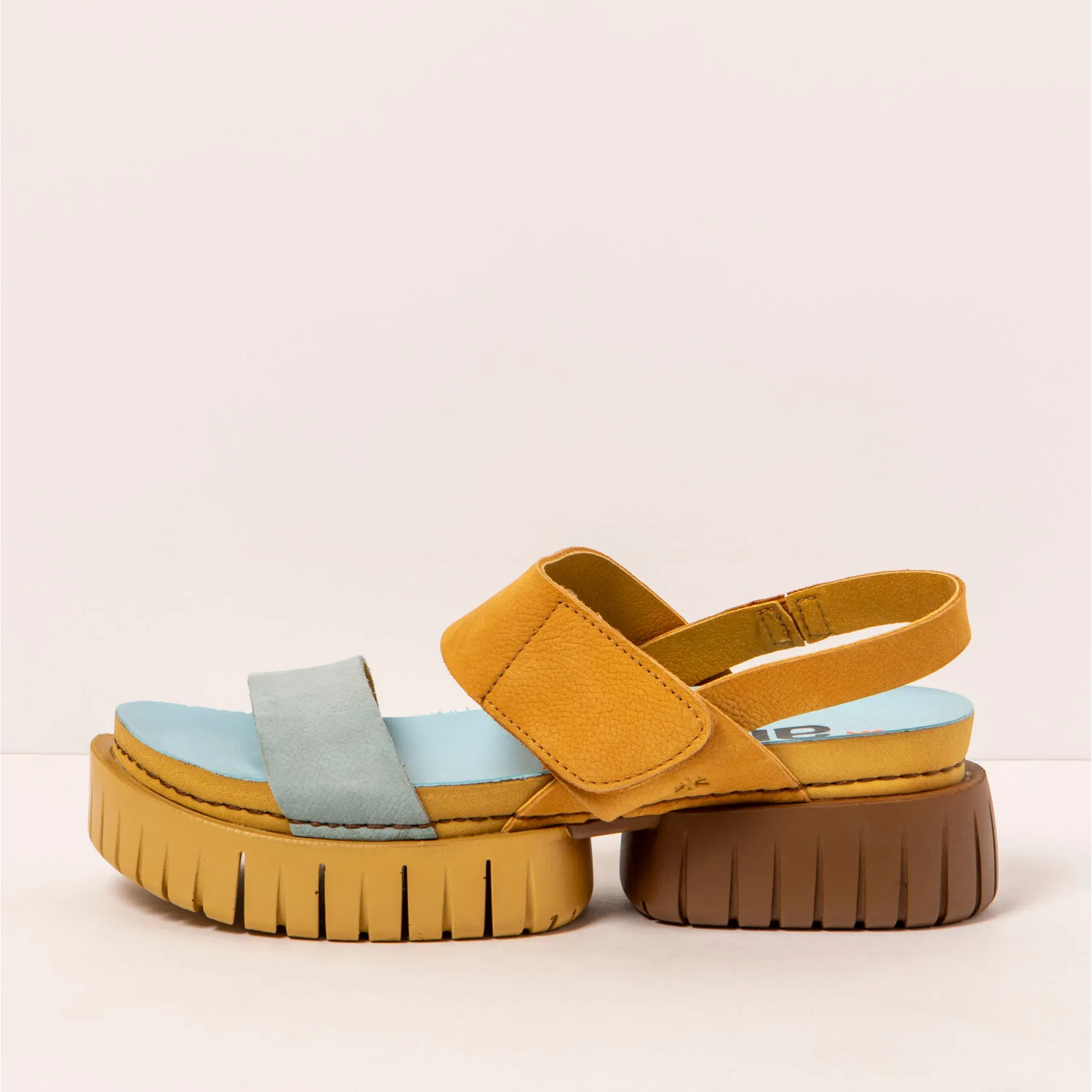 Sandalias 1881 NOBUCK HONEY/ MADEIRA color Honey
