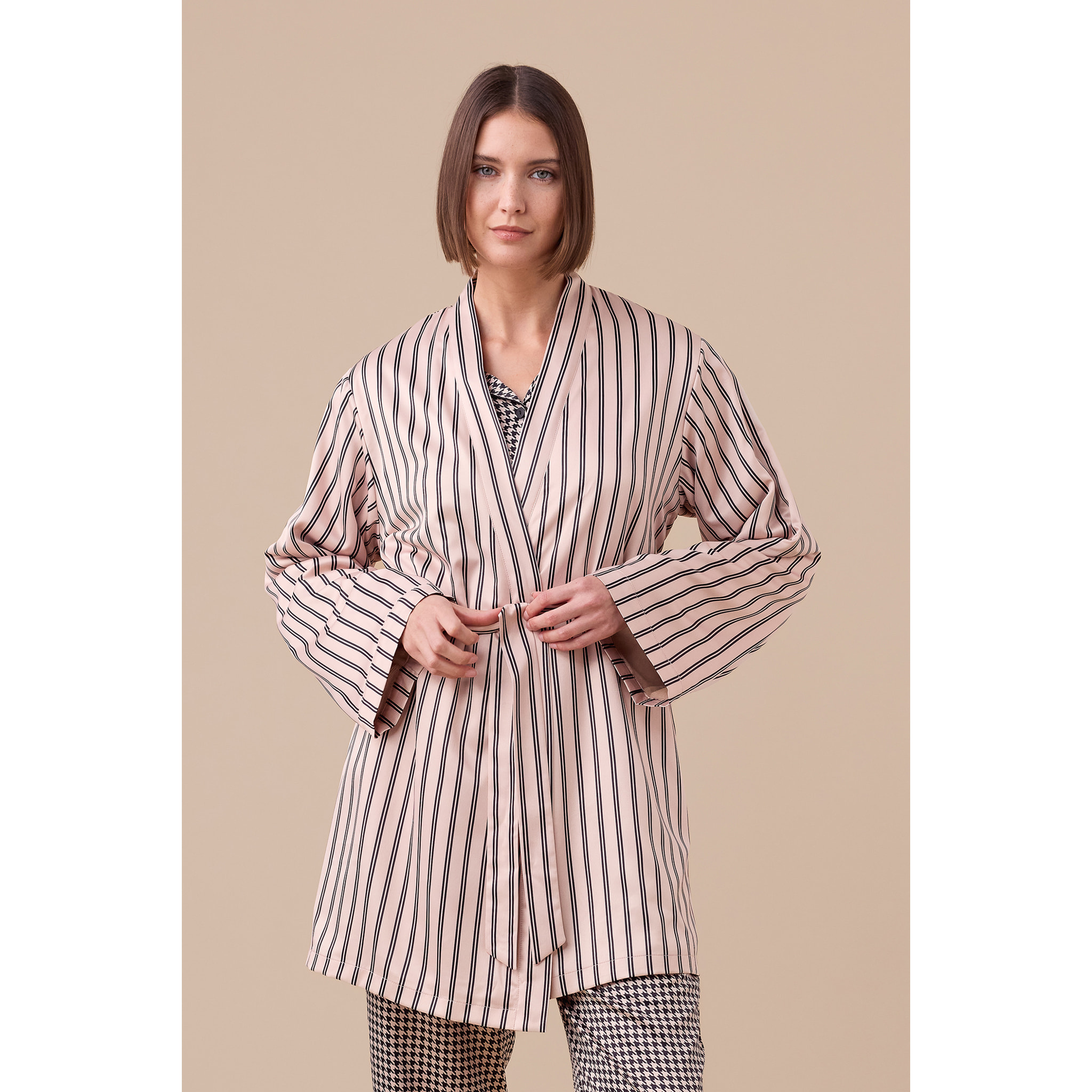 Vestaglia donna in raso articolo poule. Noidinotte