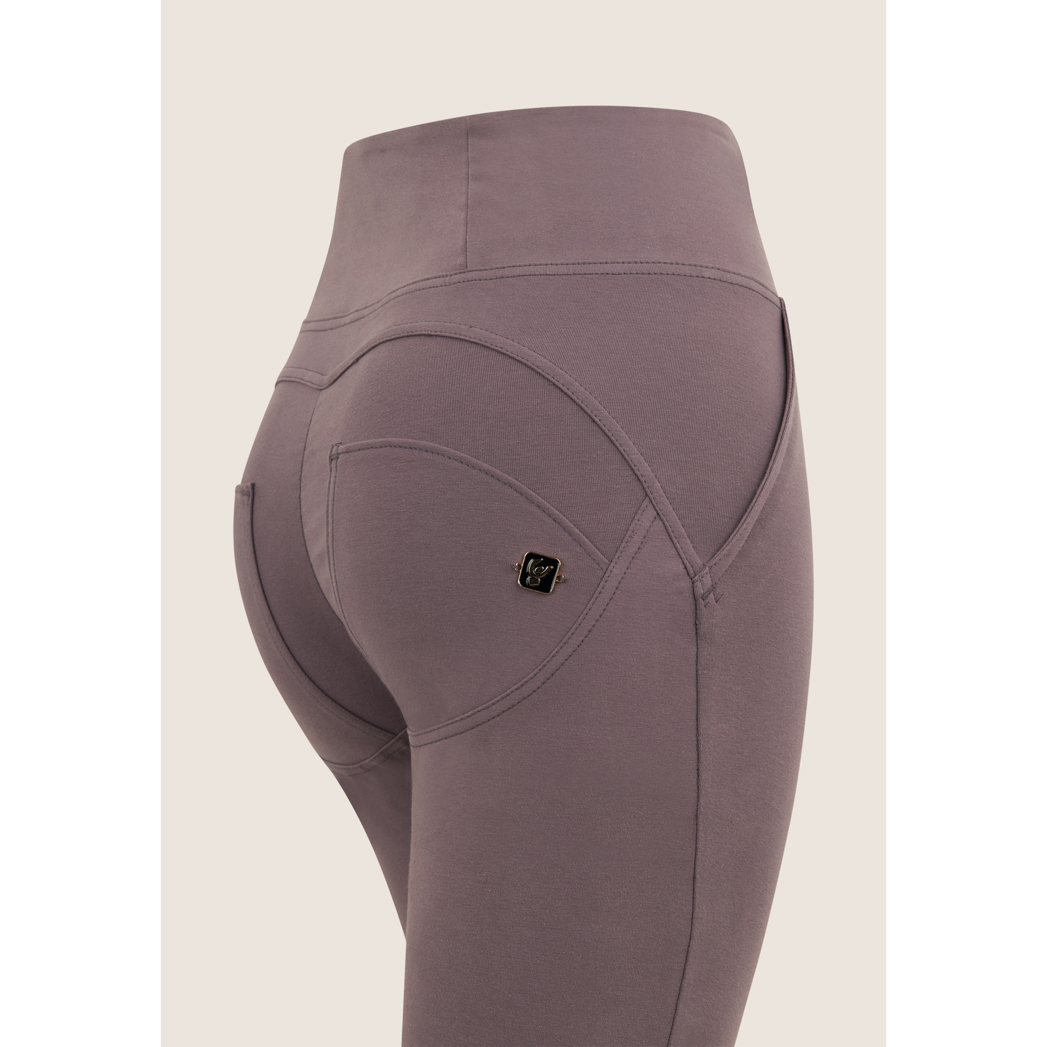 Pantaloni WR.UP® vita alta con zip e cuciture centrali