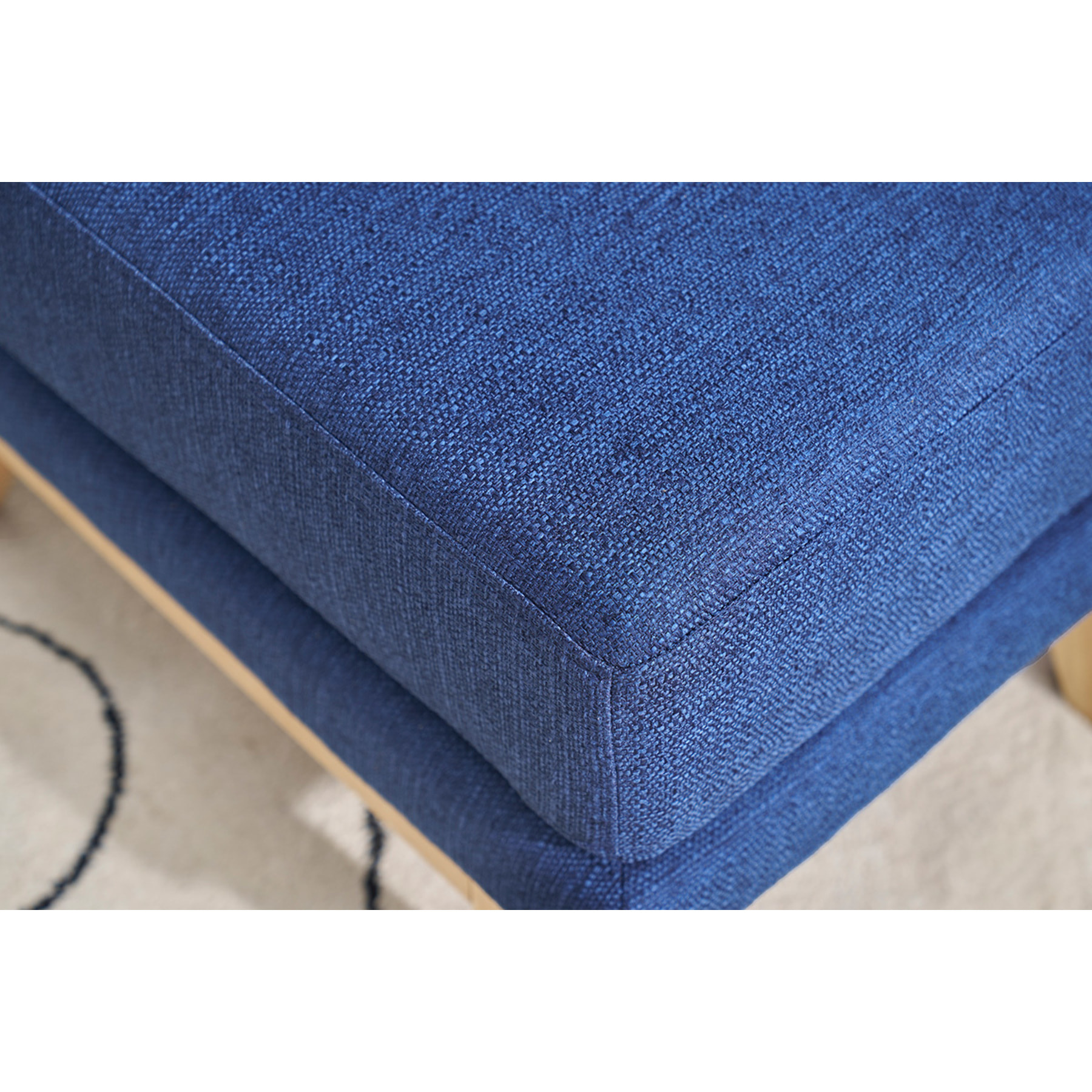 Pouf repose-pieds déhoussable scandinave en tissu bleu foncé et bois clair OSLO