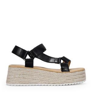 Sandalias deportivas negras con plataforma de esparto
