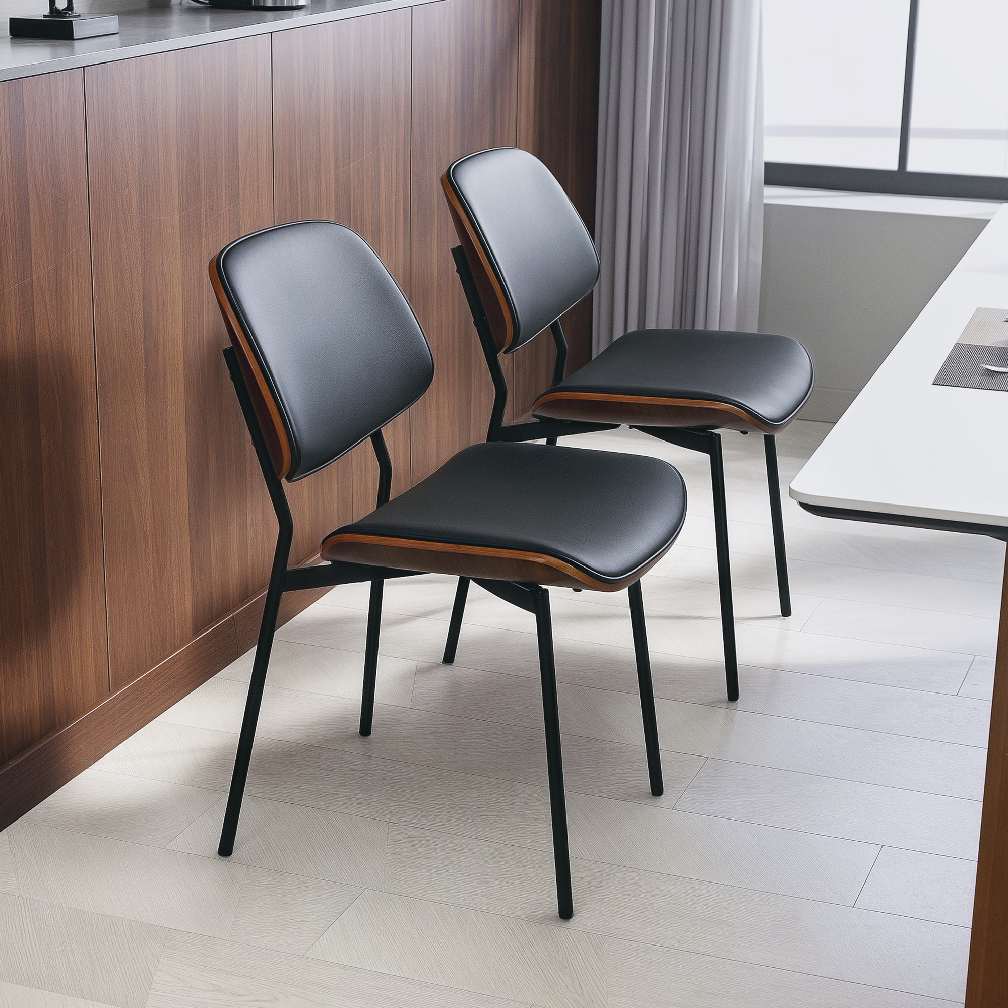 Lot de 2 chaises désign néo-rétro assise dossier cintré bois acier revêtement synthétique noir