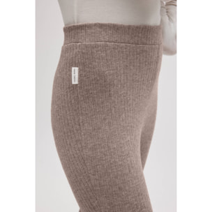 Pantaloni svasati in maglia a coste marroni