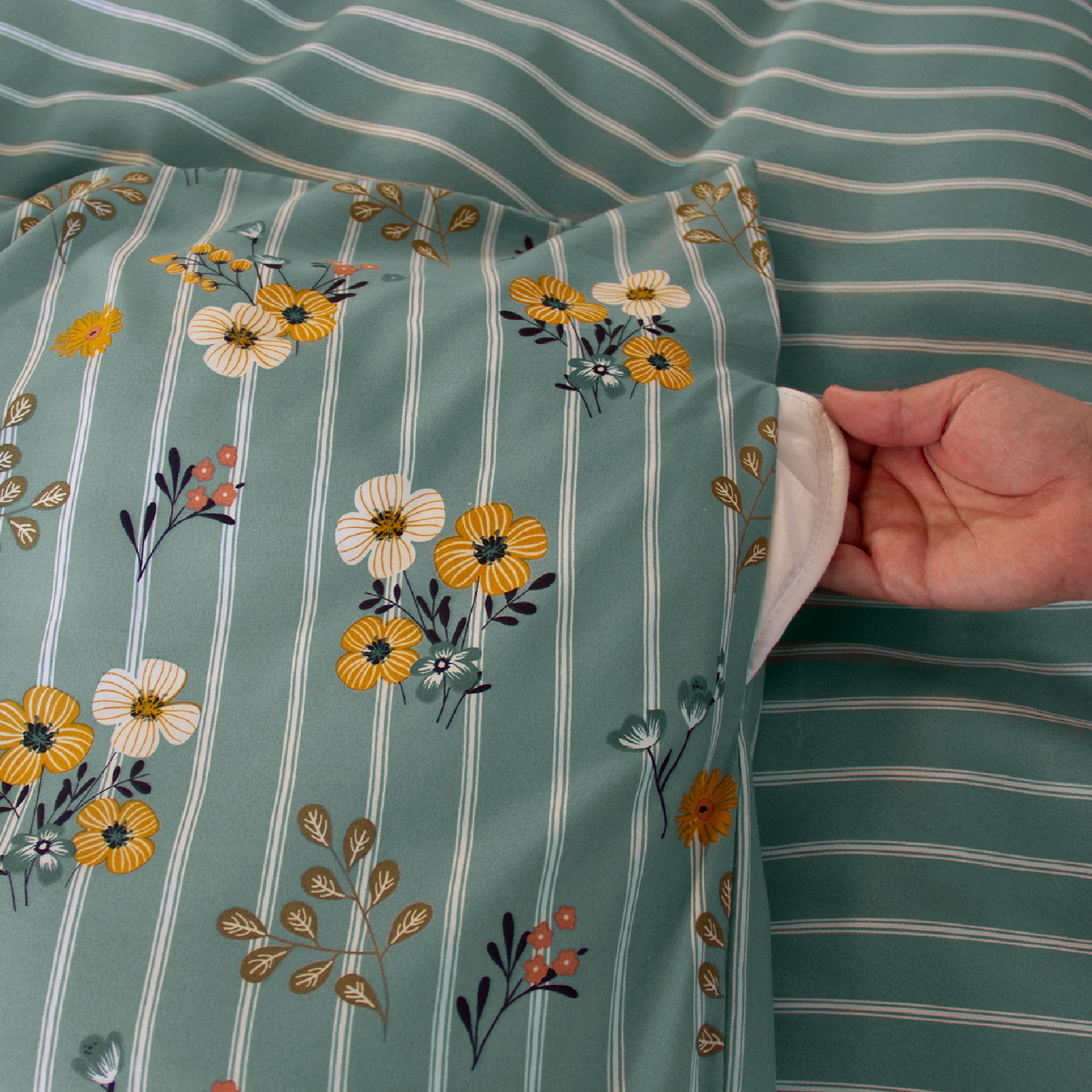 Parure de lit 3 pièces motif bouquets floraux - Vert d'eau