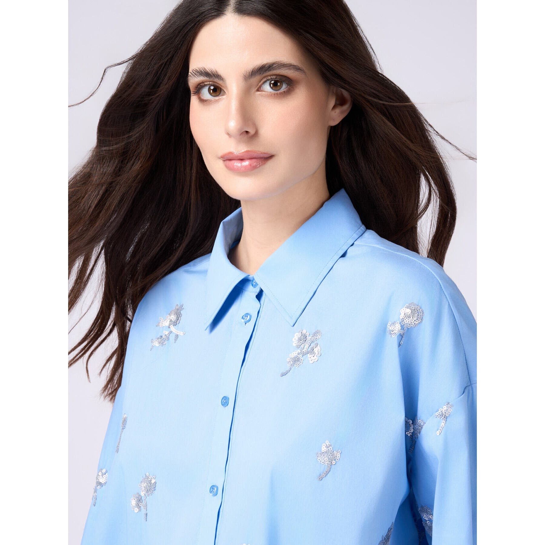 Oltre - Camicia in popeline con ricami floreali - Azzurro