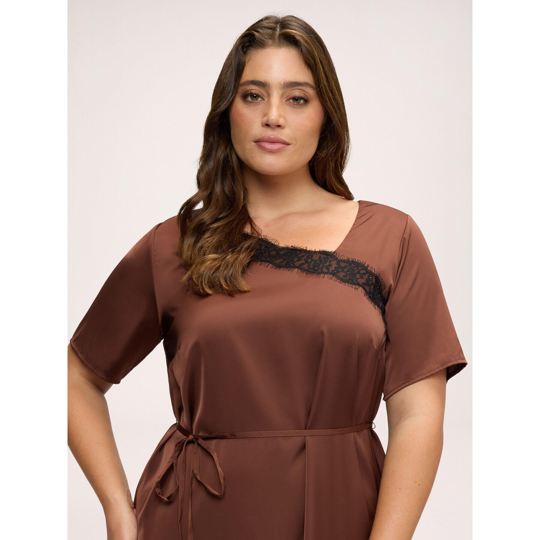 Fiorella Rubino - Vestito con pizzo - Marrone