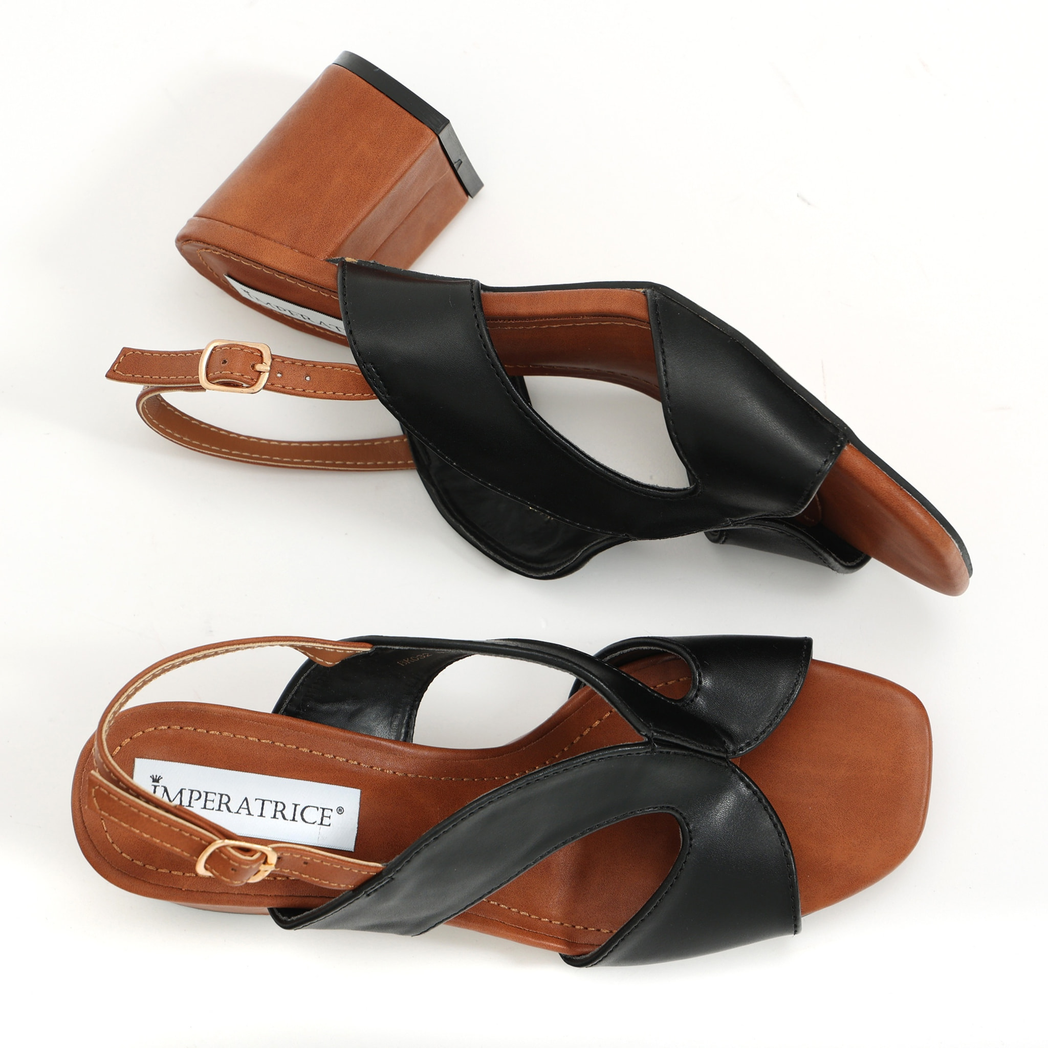 Sandali in simil pelle con tacco comodo