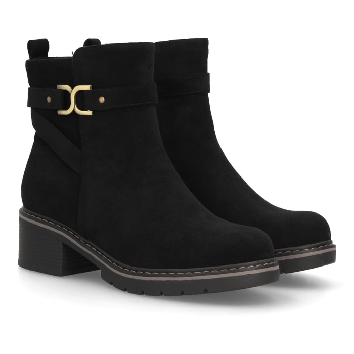 Botines para mujer con detalle metálico decorativo