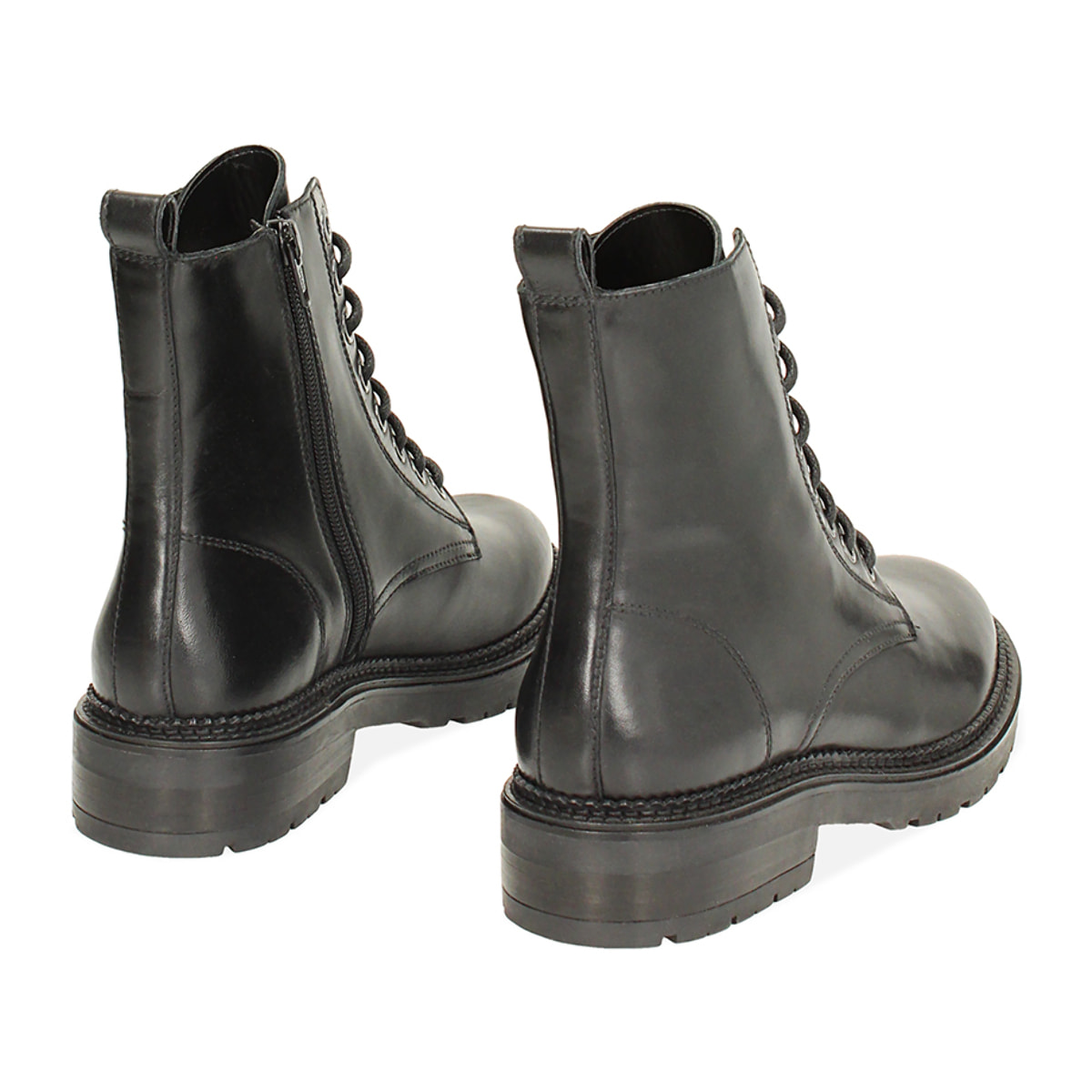 Bota negra de piel