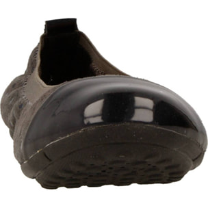 Zapatos Niña de la marca GEOX  modelo J PIUMA BAL B GRIS