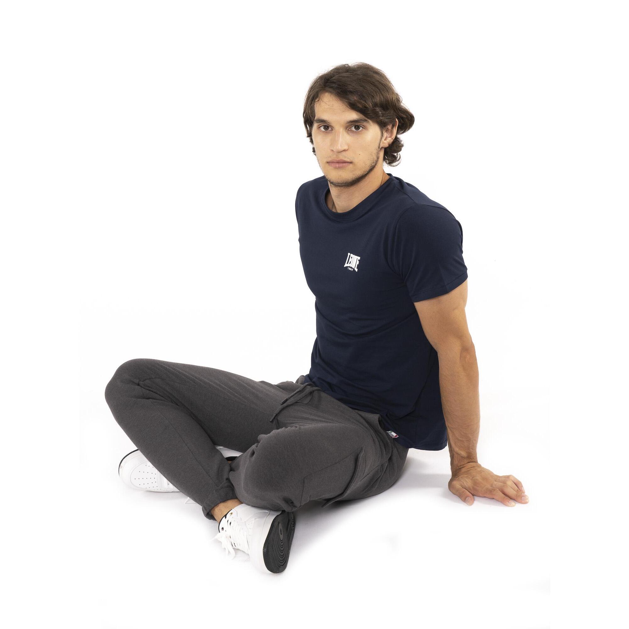 Pantalón cargo de hombre con pequeño logo "Basic"