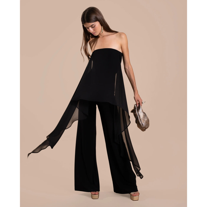 Mono de mujer palabra de honor con capa