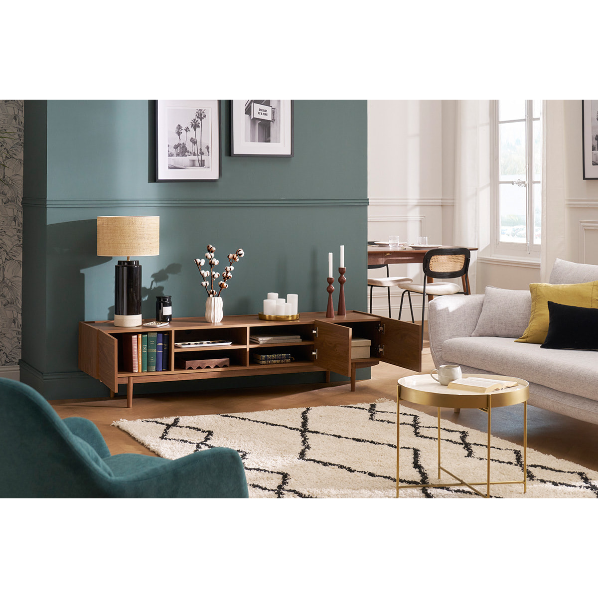 Meuble TV finition bois foncé noyer 3 portes L180 cm SANAA