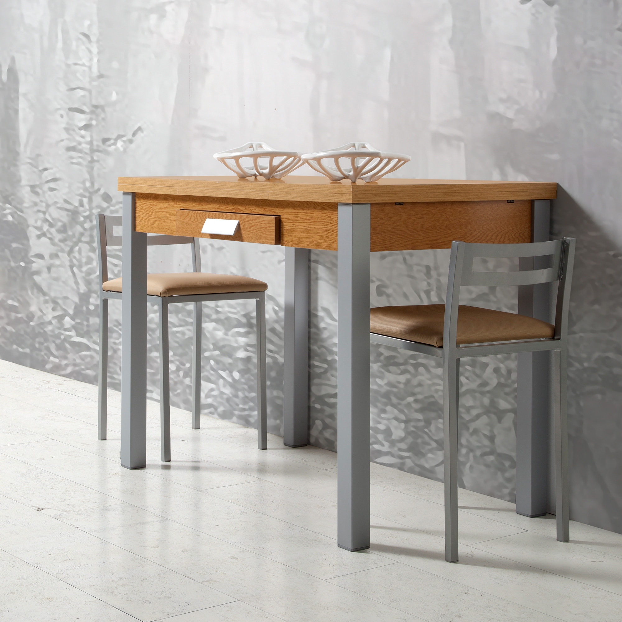 Mesa extensible con cajón