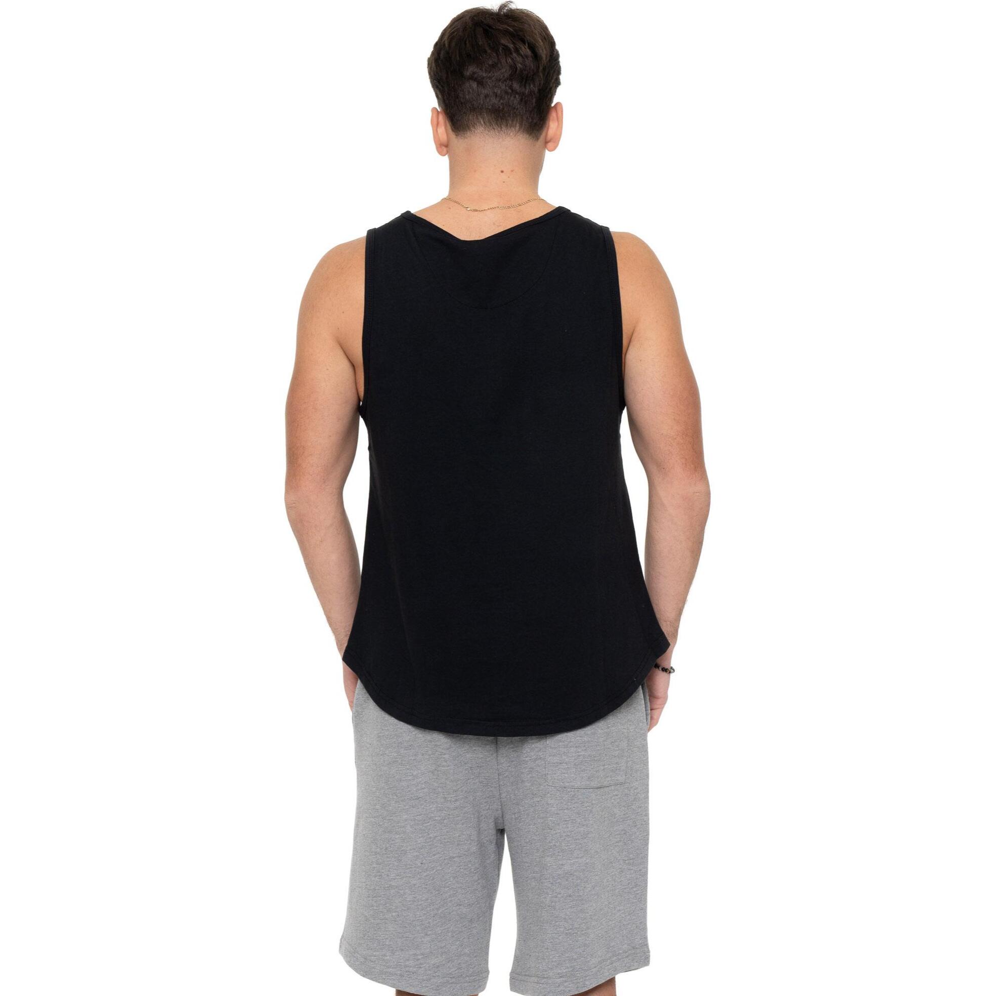 Boxeo del hombre del tanque