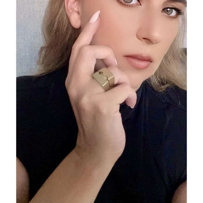 pareja de anillos Reina en dorado chapado latón