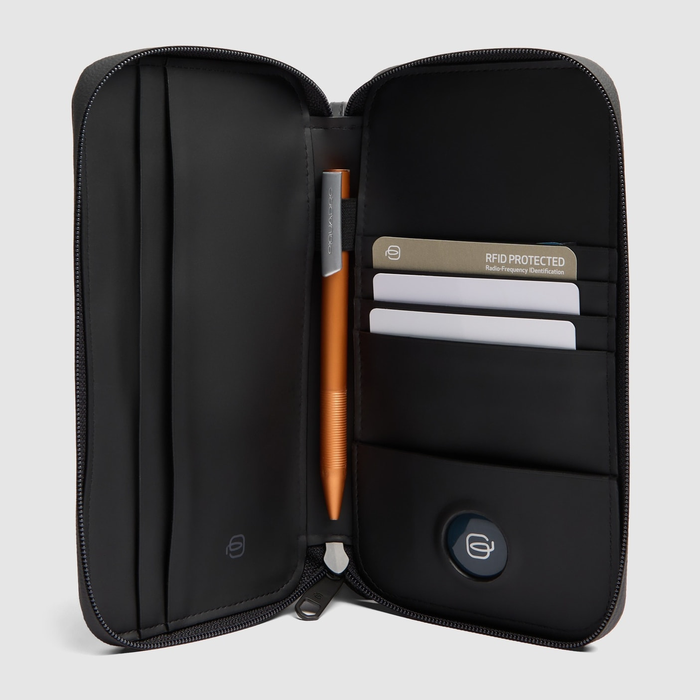 Piquadro Porta passaporto con zip