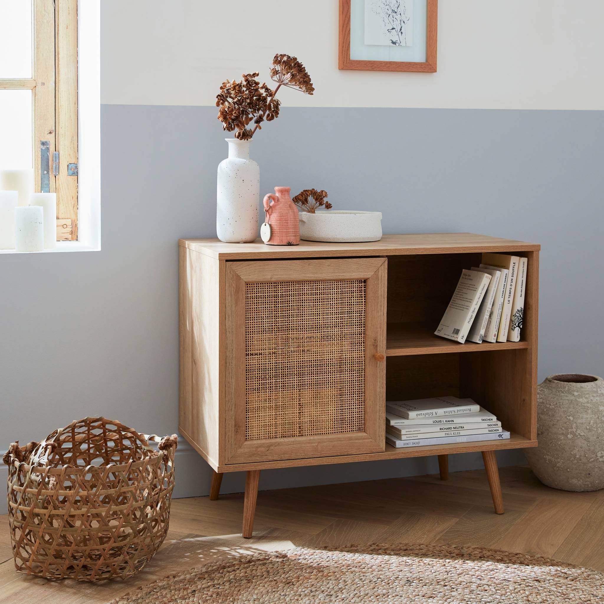 Meuble de rangement en cannage 80x39x65.8cm  Bohème - Naturel -  2 niveaux - 1 porte -  pieds scandinaves. buffet bas