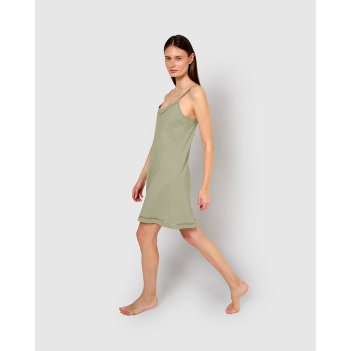 Camisón corto tirantes vainica verde cacería