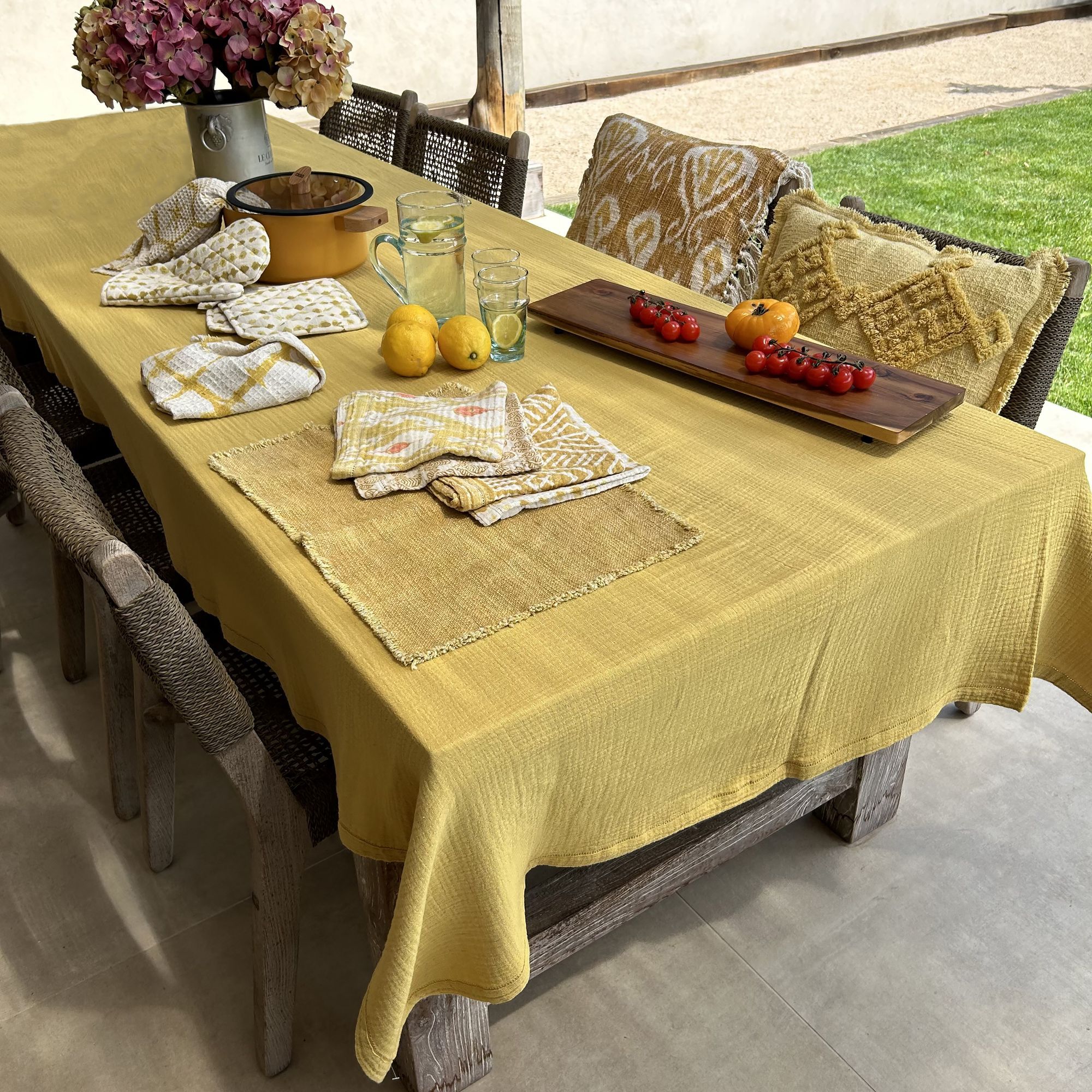 Nappe en coton jaune 150x250cm CAMARO