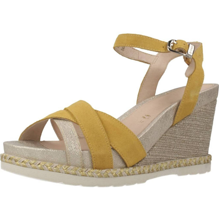 Sandalias Mujer de la marca STONEFLY  modelo 211098 Yellow