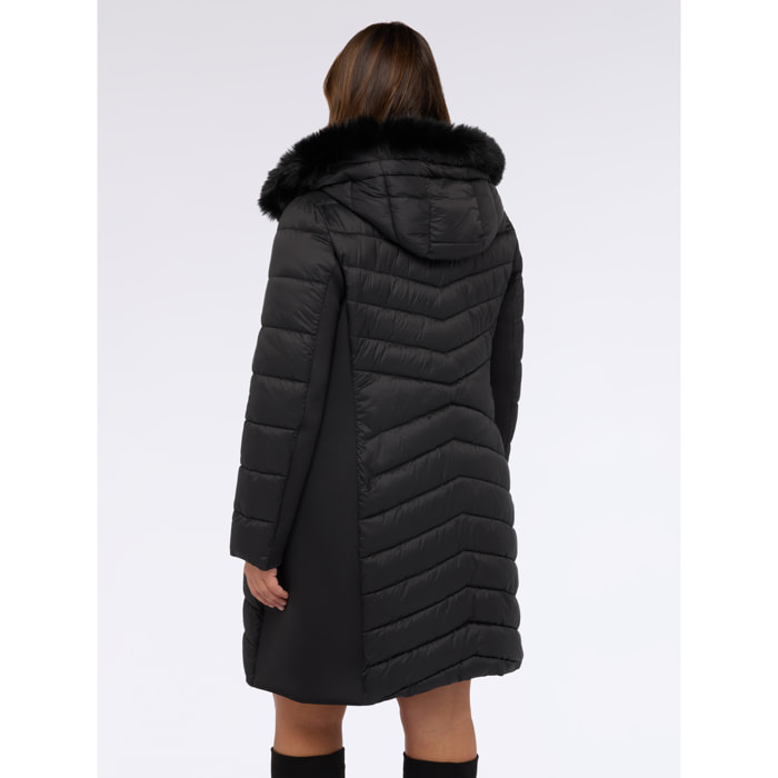 Fiorella Rubino - Plumífero largo con capucha y acolchado - Negro