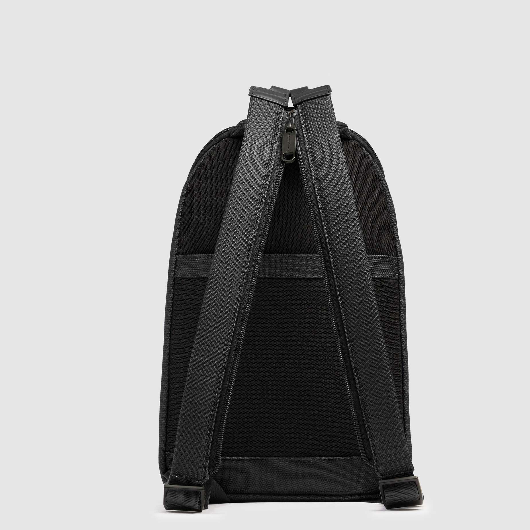 Piquadro Zaino monospalla uomo in tessuto riciclato