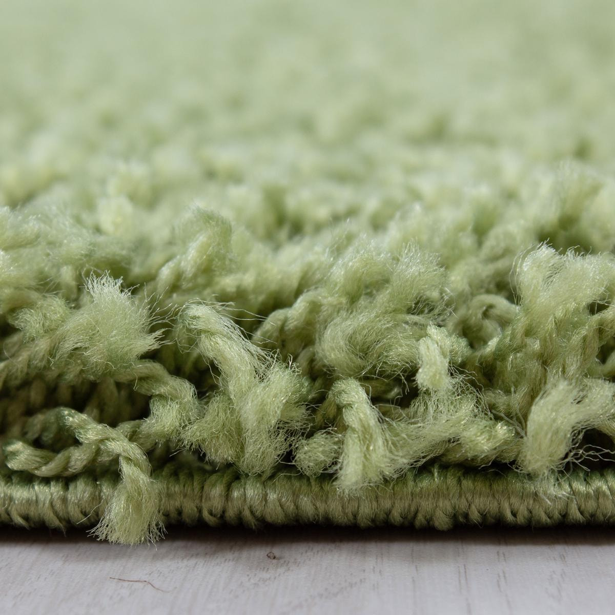 Tapis poils longs shaggy tissé motif uni ROCA