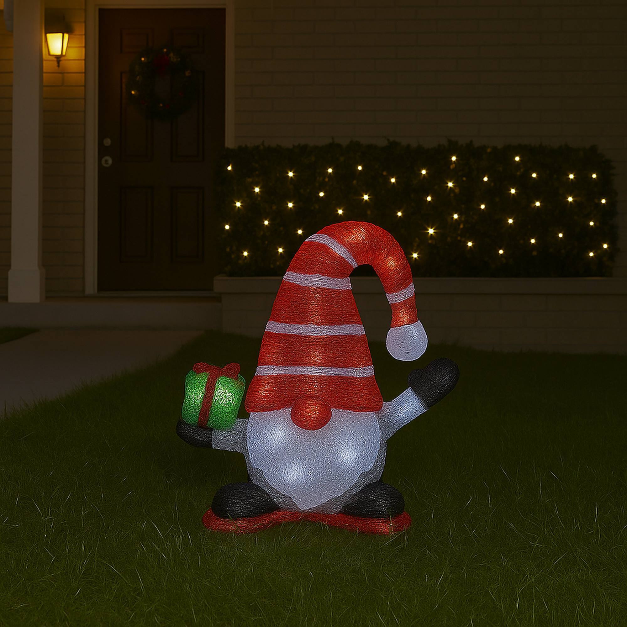 Gnomo navideño con 40 luces led con temporizador 35x15x40cm