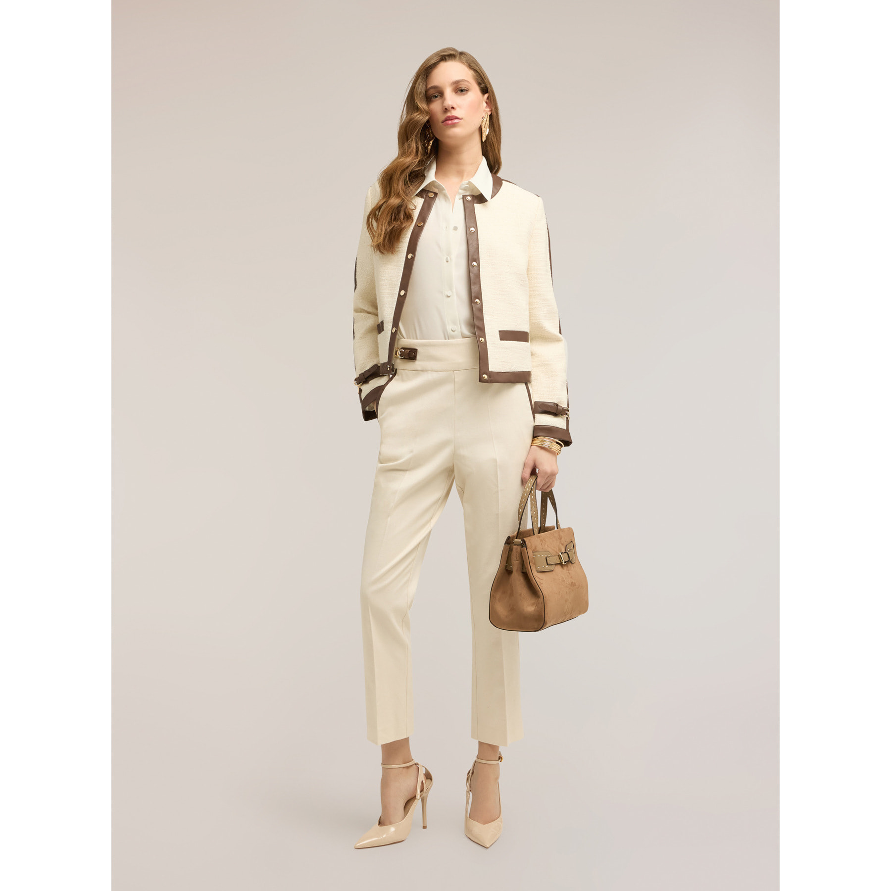 Motivi - Giacca in bouclé con profili a contrasto - Beige