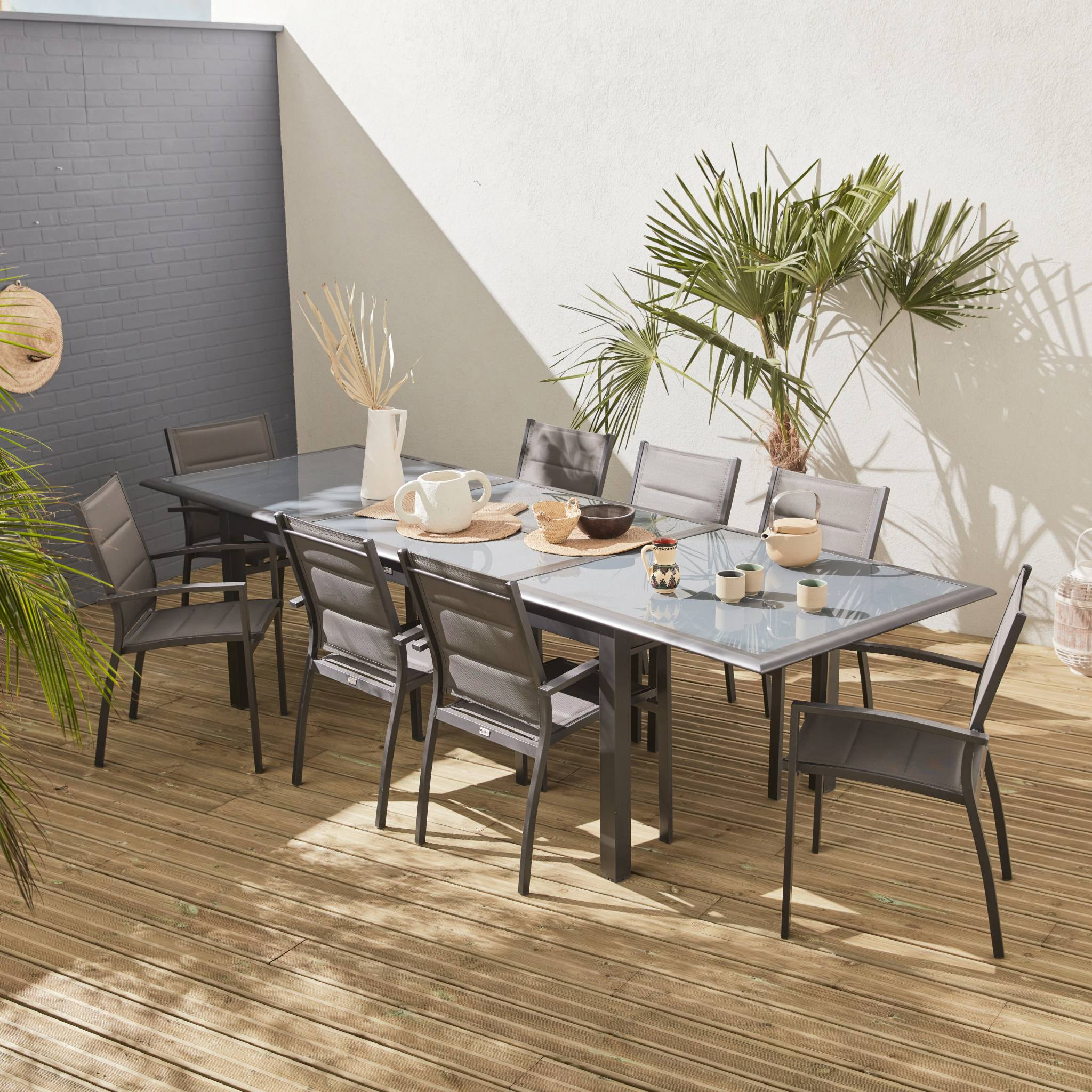 Table de jardin extensible aluminium + 8 assises Gris anthracite - Table en aluminium 200/300cm. plateau de verre. rallonge et 8 fauteuils en textilène