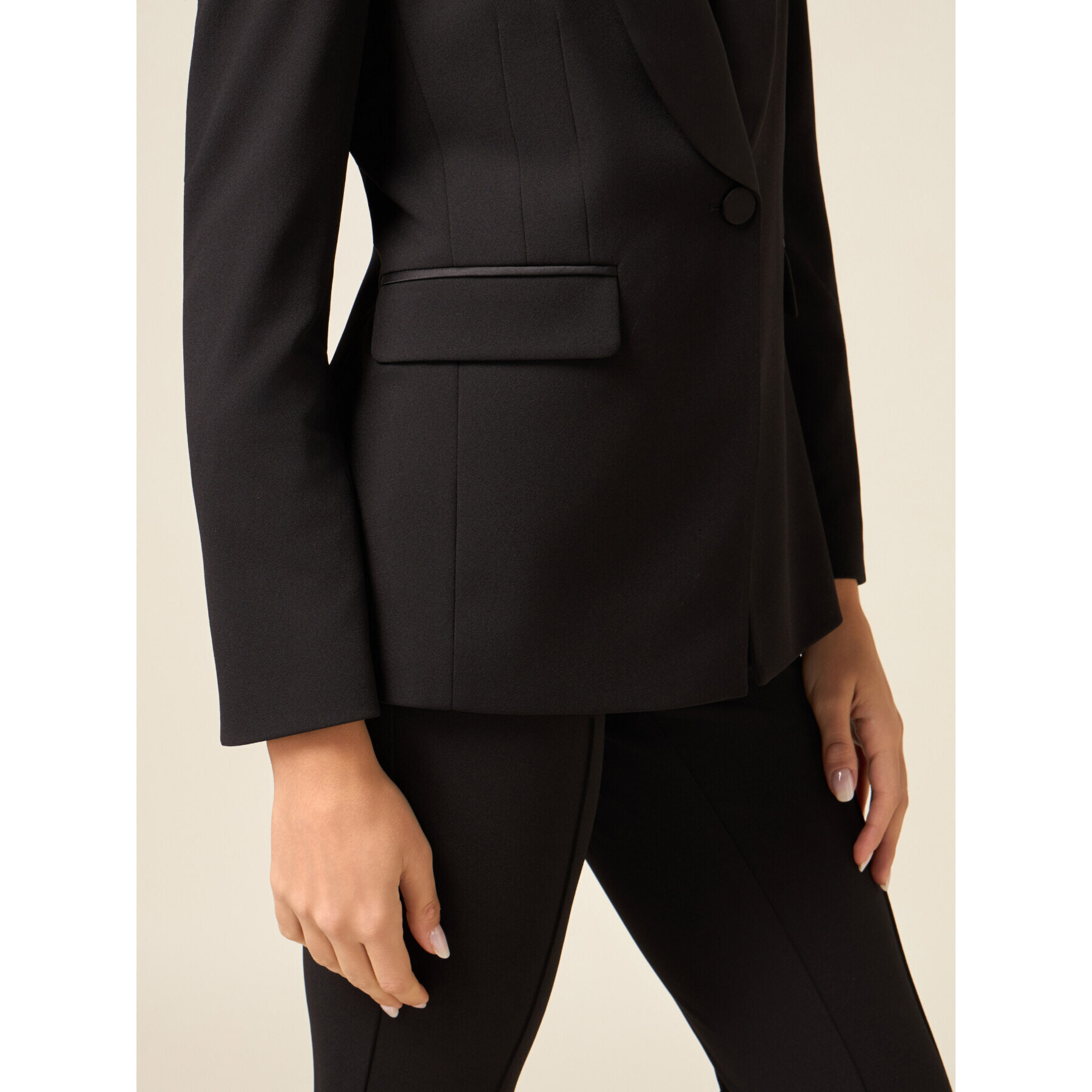 Oltre - Blazer in tessuto crêpe - Nero