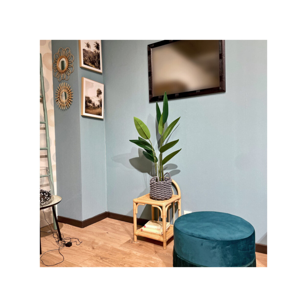 Table d'appoint H. 56 cm en rotin et cannage 2 tablettes – VIVIA