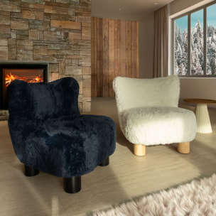 Fauteuil effet fourrure bleu et structure en bois  ARTIC