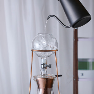 Juego de cafetera de goteo para café frío. Cuerpo de acero inoxidable y vidrio borosilicato.