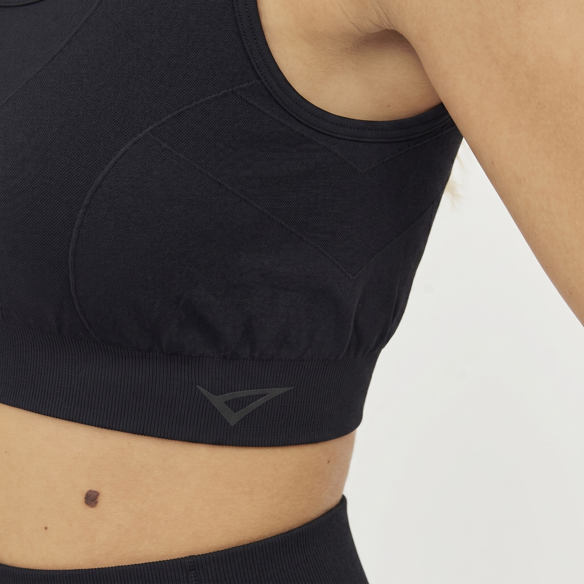 Crop top da allenamento o yoga con imbottitura Maddy