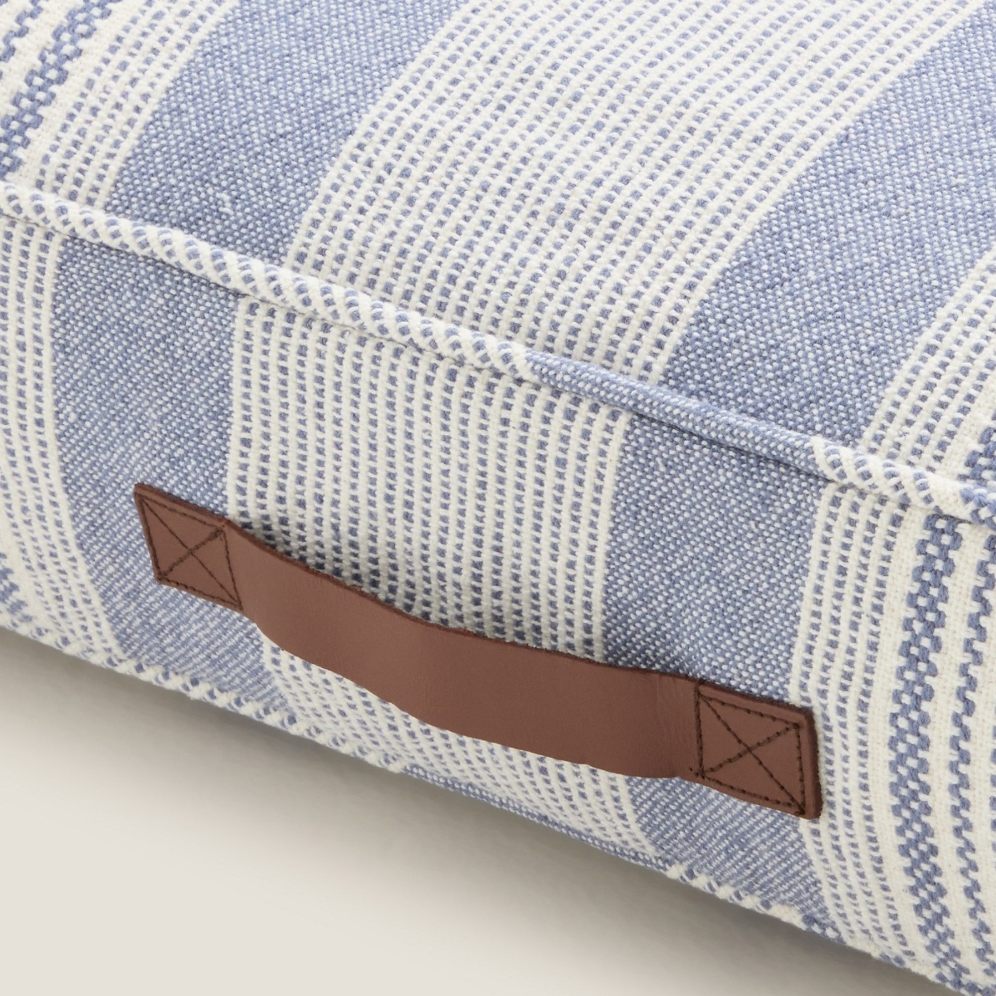 Cojín palet rayas Liraticompleto color azul