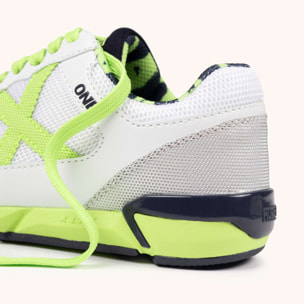 Zapatillas de fútbol sala para niños en blanco y verde flúor MUNICH ONE KID 77