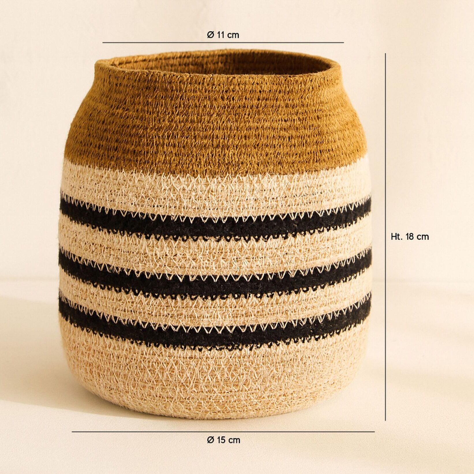 Panier en jonc de mer naturel, safran et noir KASBA