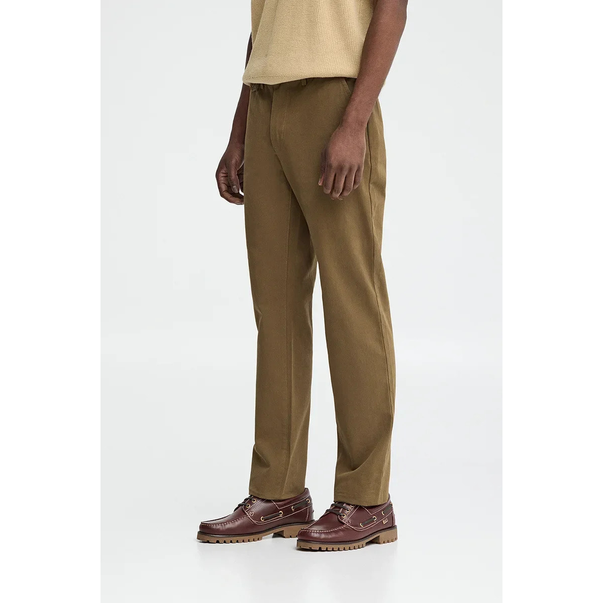 Pantalón chino camel de corte regular con logo Polo Club
