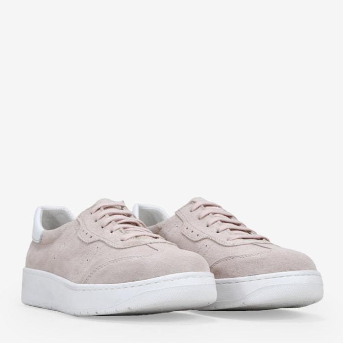 Zapatillas de piel rosa con cordones