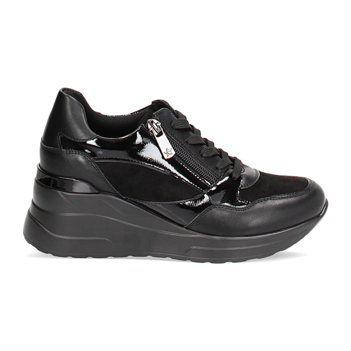 Sneakers nere in vernice