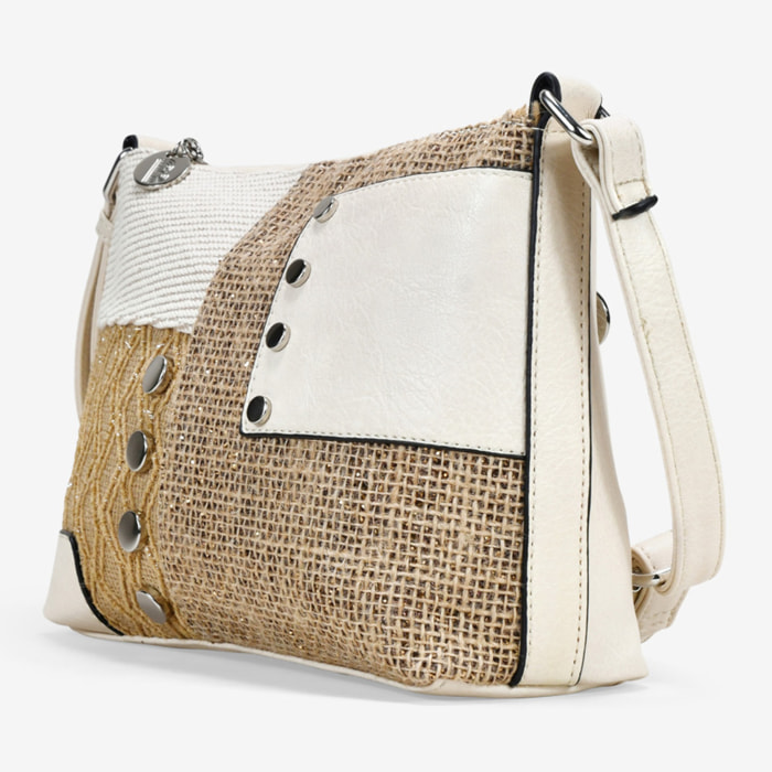Bolso bandolera tostado con tachuelas